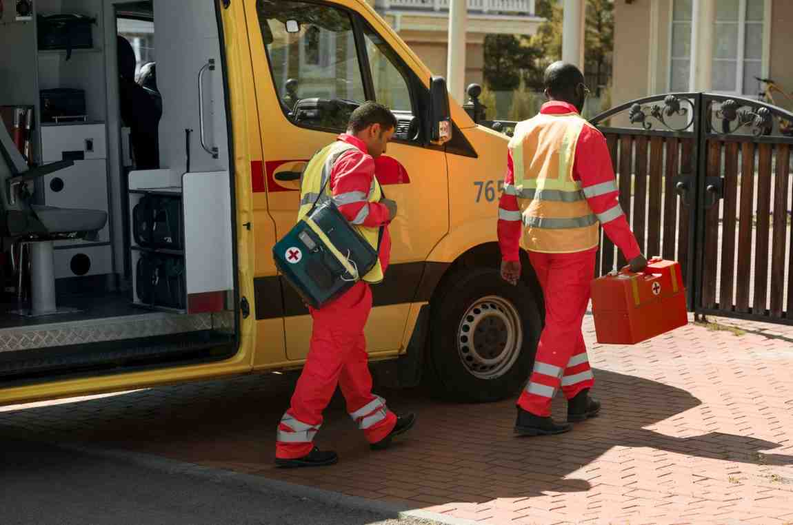 24/7 Emergency Dispatch for Restoration and Remediation Services